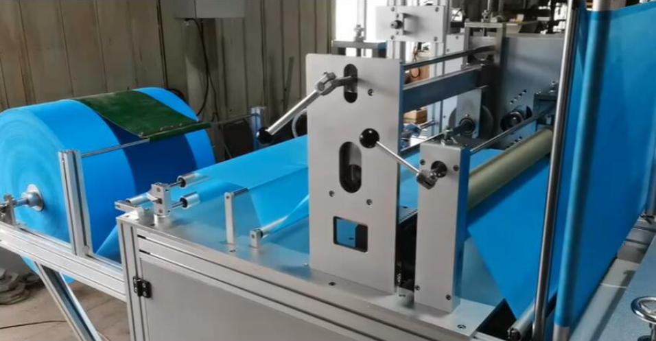 小廠閉眼沖！河南邦恩這款手術(shù)帽制造機(jī)，不用大場(chǎng)地也能擴(kuò)產(chǎn)?