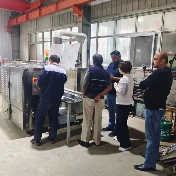 對我們的紗布折疊機(jī)贊不絕口)